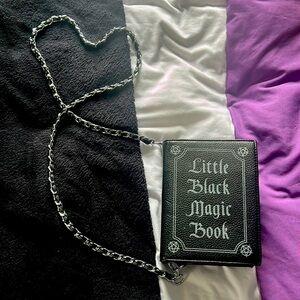 Witches spell book 📚 purse